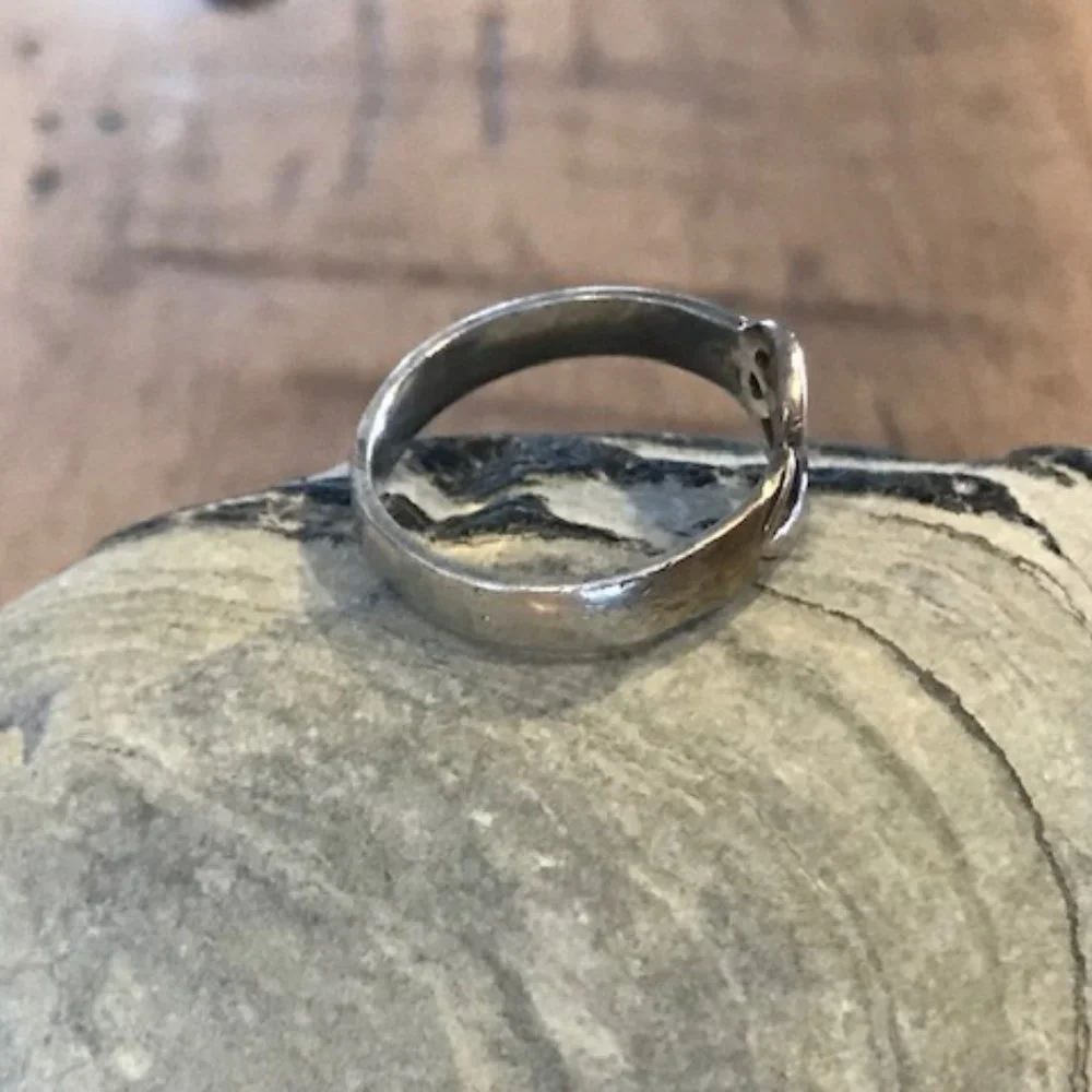 Vintage Celtic Knot Sterling Silver Ring - Size 7.75